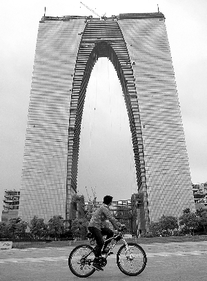 苏州东方之门，一座城市的传奇地标