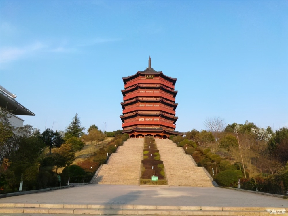 探索信阳，繁华都市中的宜居家园